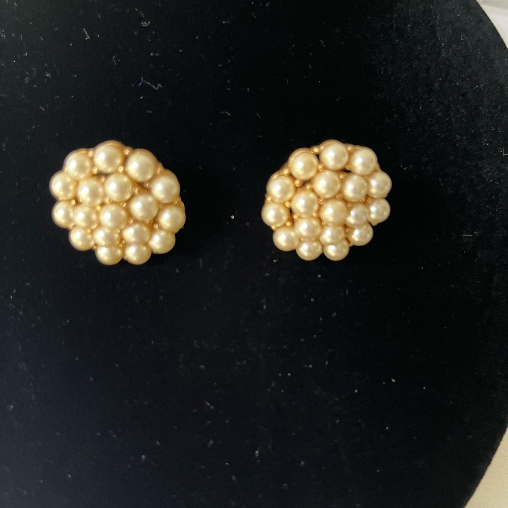 Faux Pearl Cluster Pierced Earrings